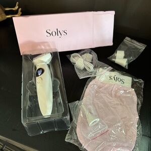 Solys electric razor white - New in box